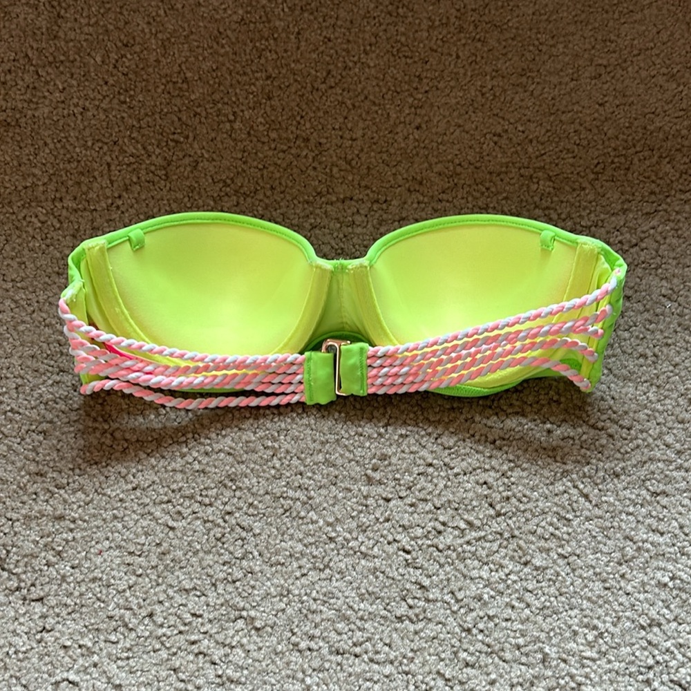 Victoria’s Secret strapless bikini top